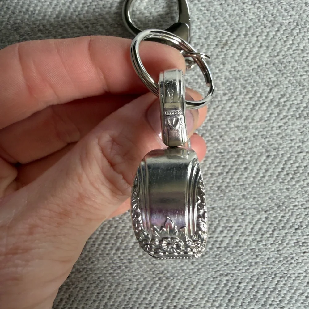 First Love Heart Keychain - Picture 3 of 6
